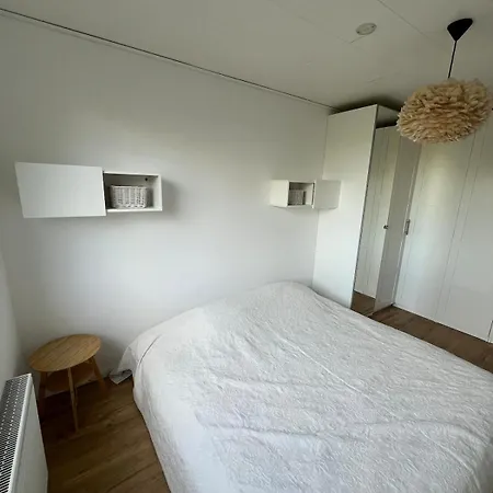 Apartment 4 With Lakeview, Near Vw & Powerco &peaceful Salzgitter